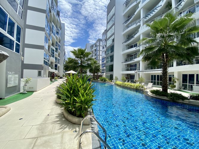 Grand Avenue Pattaya Residence photo