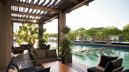 Reflection Jomtien photo