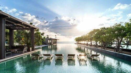 Reflection Jomtien photo