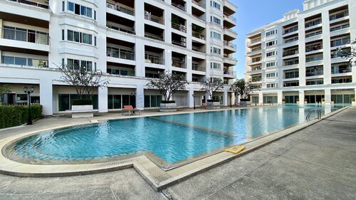 T. W. Jomtien Beach photo