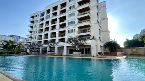 T. W. Jomtien Beach photo