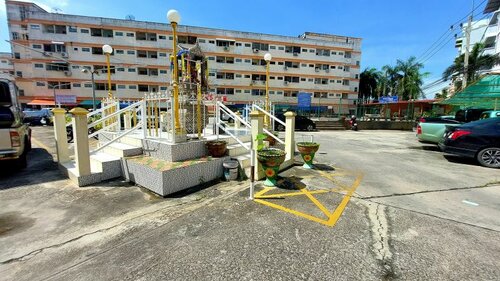 Fly Bird Condominium photo