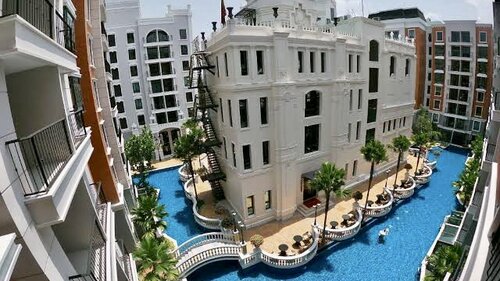 Espana Condo Resort Pattaya photo