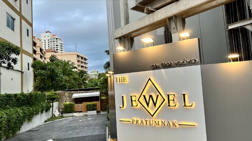 The Jewel Pratumnak photo