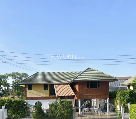 House For rent 4 bedroom 400 m² with land 250 m², Pattaya