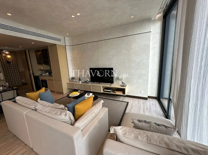 photo flat Arom Wongamat