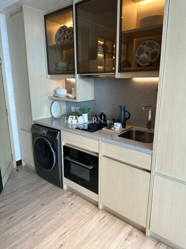 photo flat Arom Wongamat