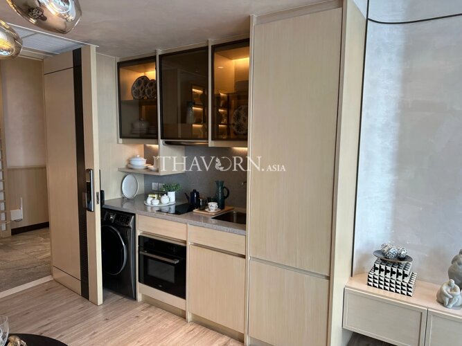 photo flat Arom Wongamat