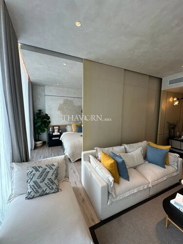 photo flat Arom Wongamat