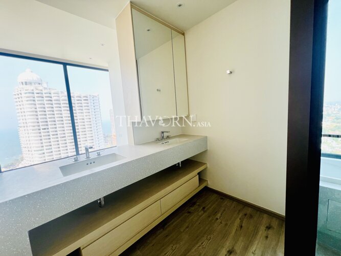 photo flat Arom Wongamat