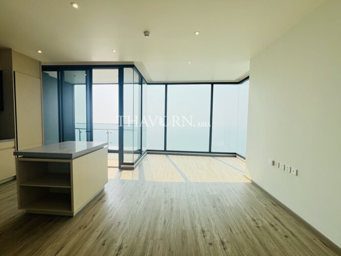 photo flat Arom Wongamat