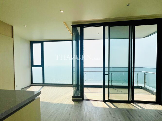 photo flat Arom Wongamat