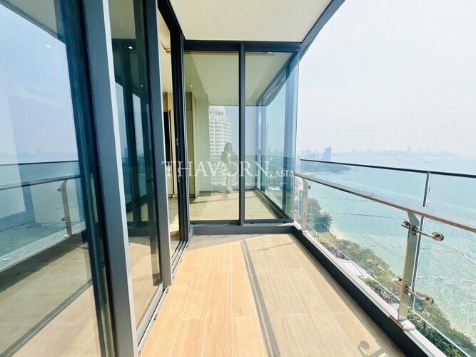 photo flat Arom Wongamat