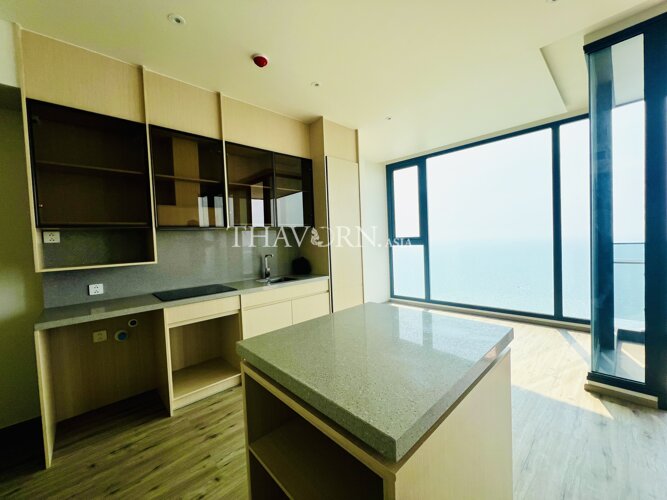 photo flat Arom Wongamat