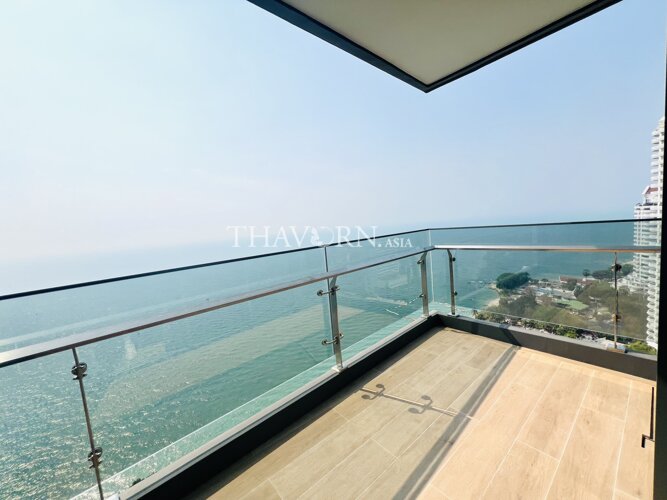 photo flat Arom Wongamat