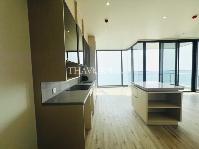 photo flat Arom Wongamat