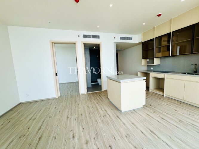 photo flat Arom Wongamat