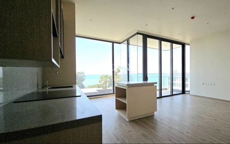 photo flat Arom Wongamat