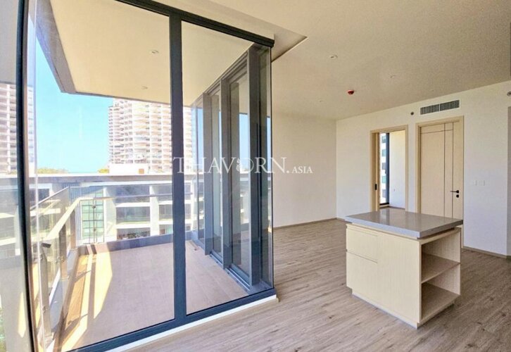 photo flat Arom Wongamat