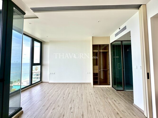 photo flat Arom Wongamat