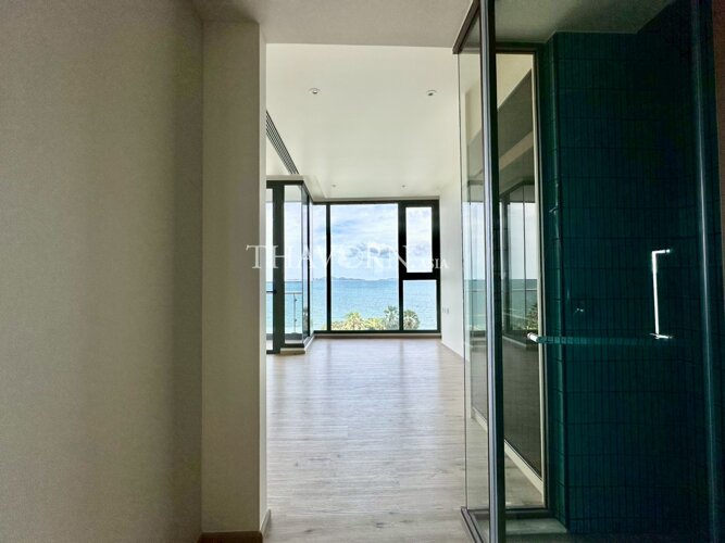 photo flat Arom Wongamat