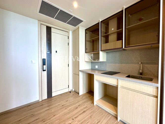 photo flat Arom Wongamat