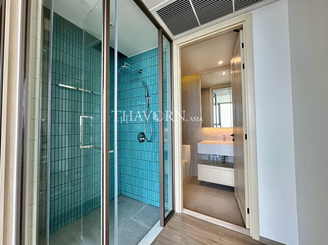 photo flat Arom Wongamat