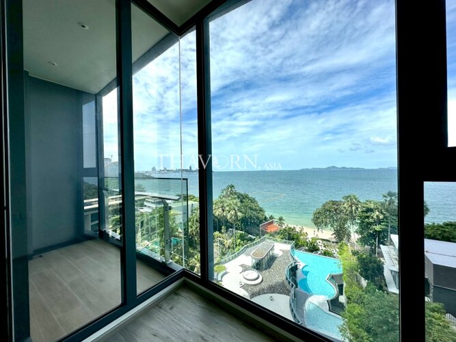 photo flat Arom Wongamat