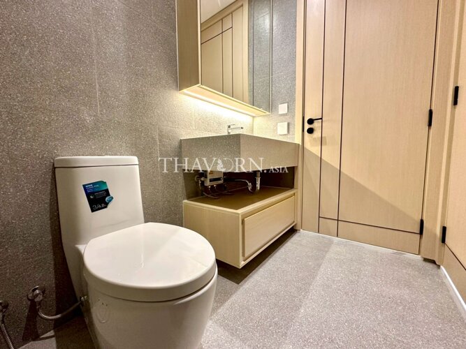 photo flat Arom Wongamat