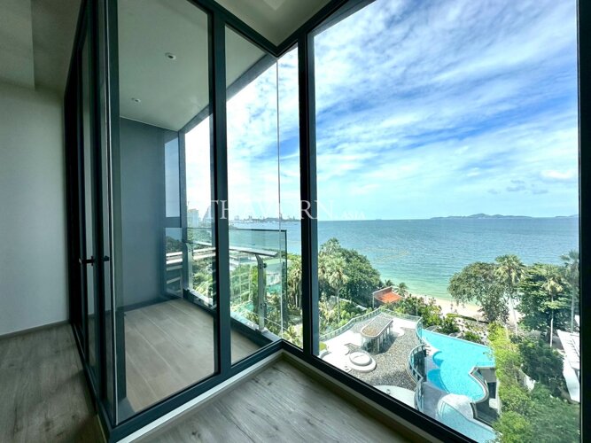 photo flat Arom Wongamat