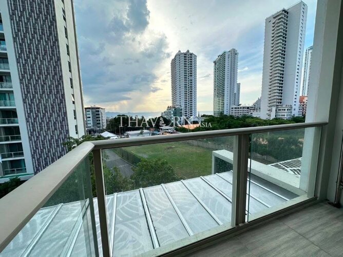 photo flat The Riviera Wongamat Beach