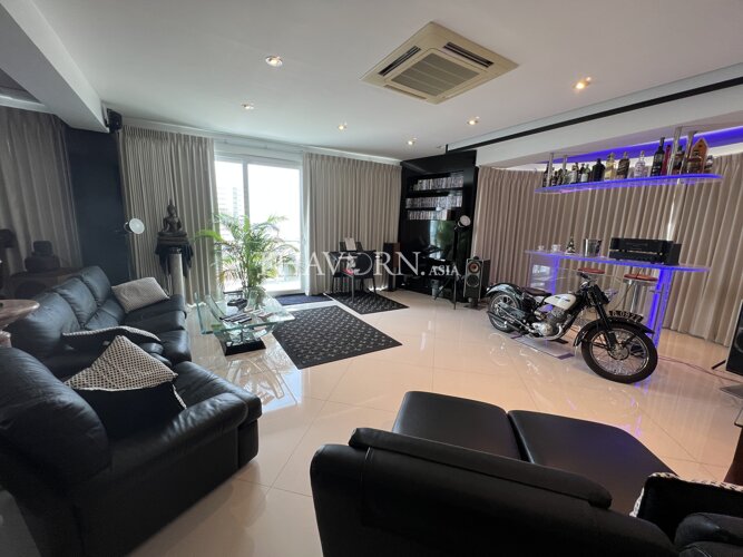 photo flat Peak Condominium