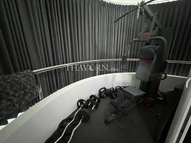 photo flat Peak Condominium