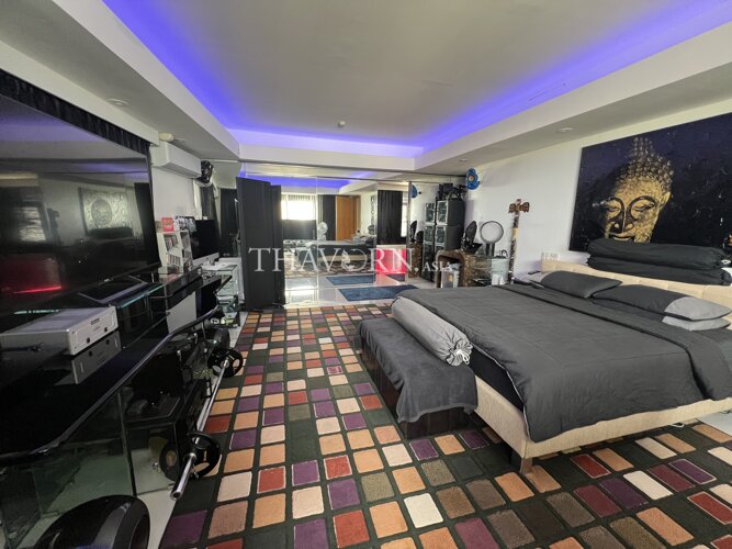 photo flat Peak Condominium