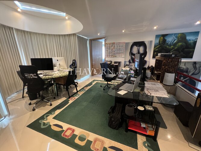 photo flat Peak Condominium