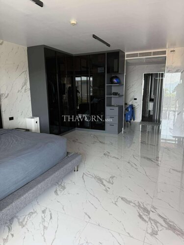 photo flat Sunrise Hill