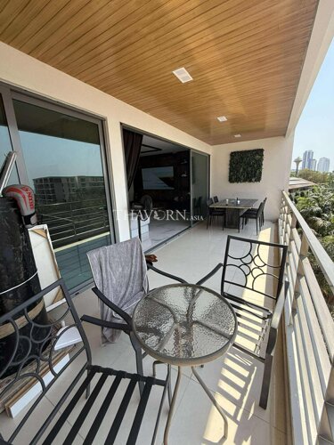 photo flat Sunrise Hill