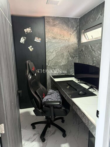 photo flat Sunrise Hill