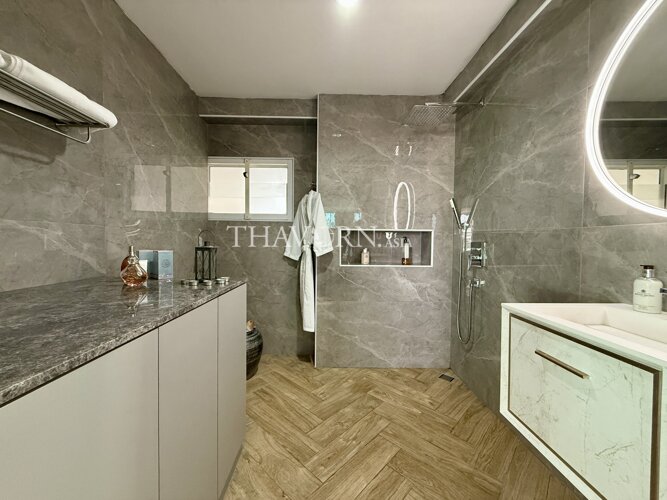 photo flat Somphong Condotel