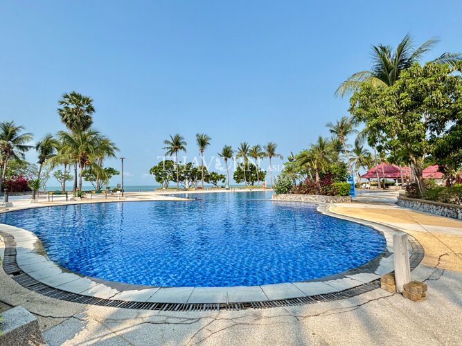 Sunshine Beach Condotel in Na Jomtien, Pattaya