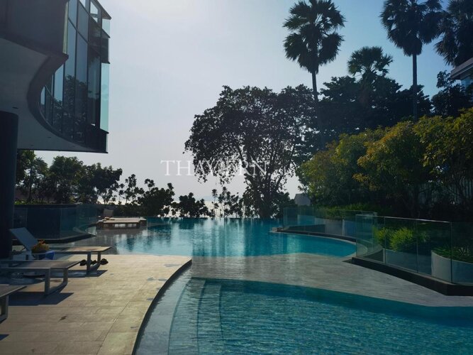 photo flat Arom Wongamat