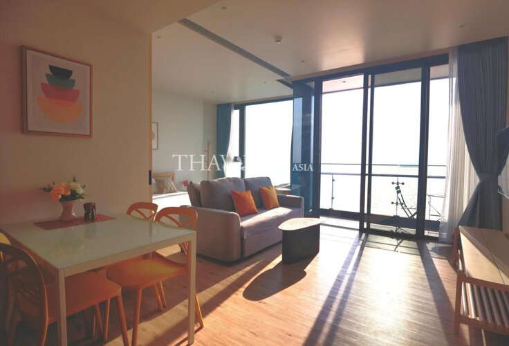 photo flat Arom Wongamat