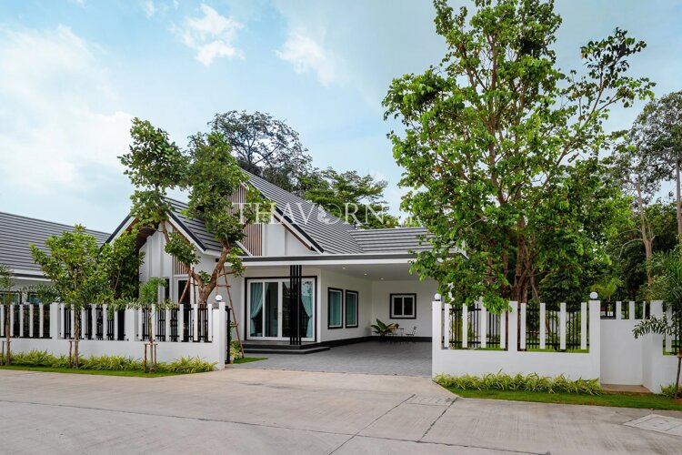 Coco Ville by Sabai Home