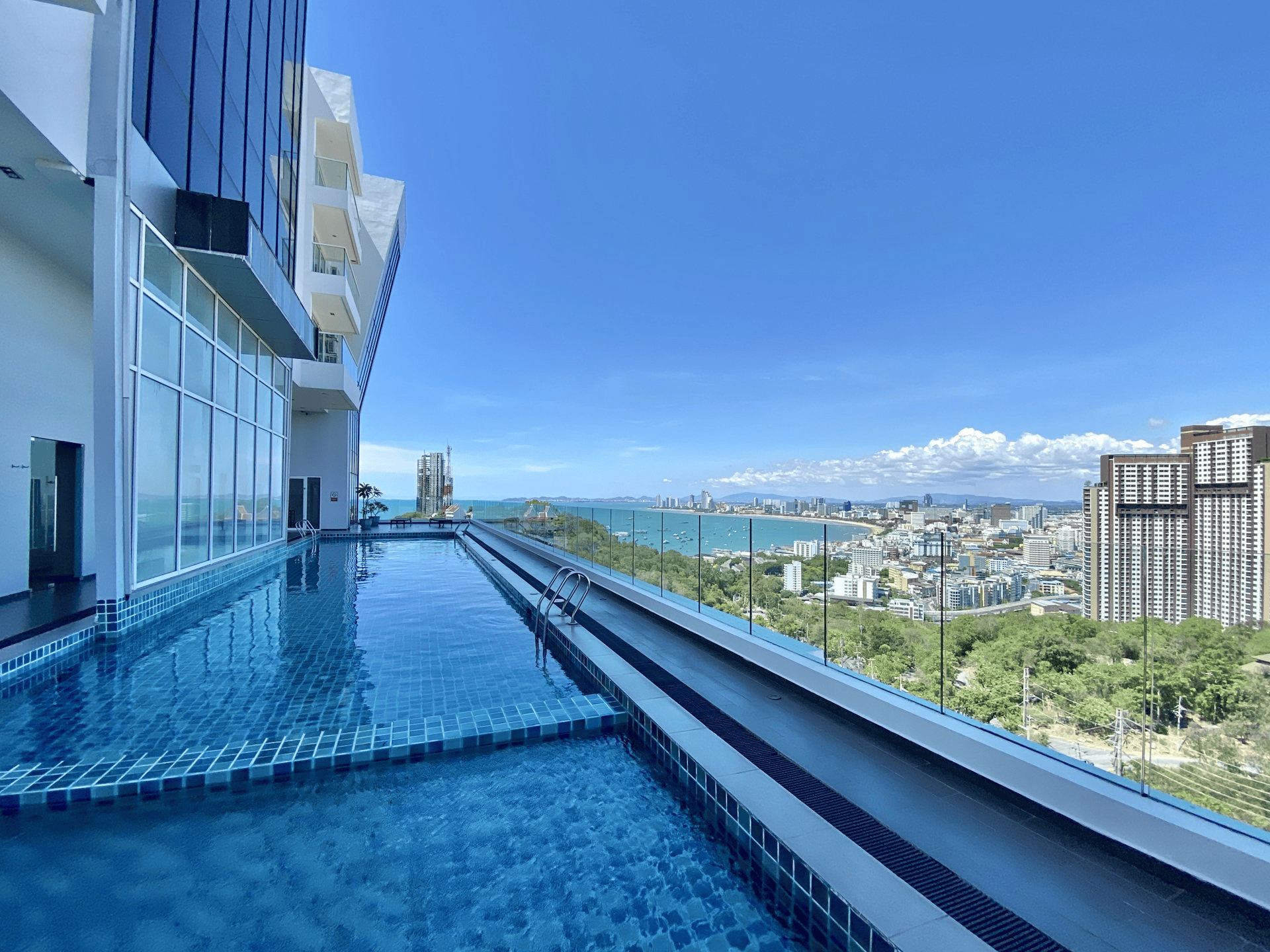 Discover Your Dream Home: Luxury Beachfront Condos for Sale in Pattaya